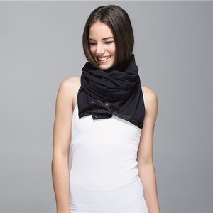 Lululemon black Vinyasa Scarf o/s